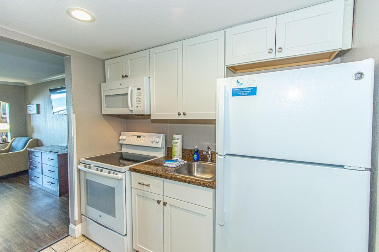 Ocean View King Suite With Modern Decor And Accents - Caravelle Resort 605 Sleeps 4 Guests マートルビーチ エクステリア 写真