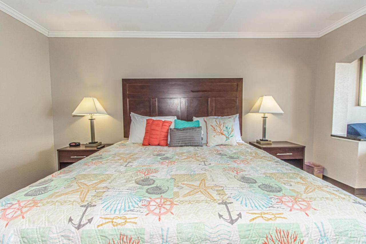 Ocean View King Suite With Modern Decor And Accents - Caravelle Resort 605 Sleeps 4 Guests マートルビーチ エクステリア 写真